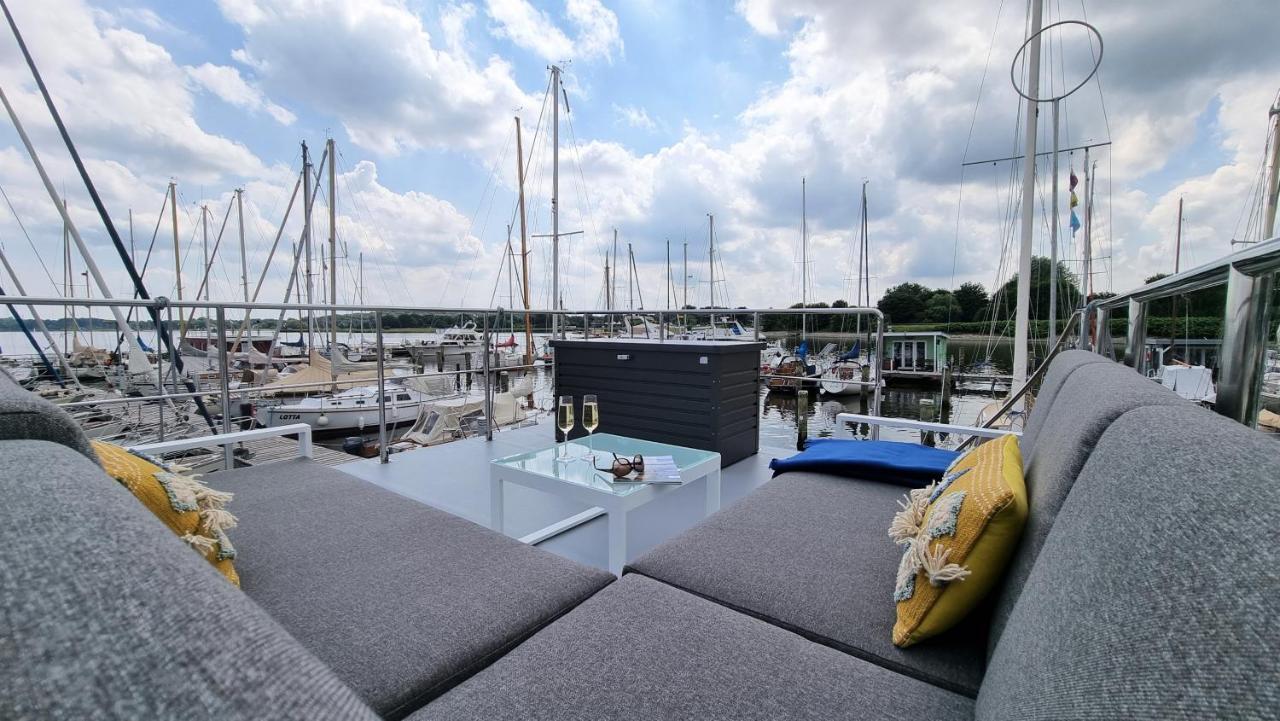 Hausboot Hilja Hotel Slesvig Eksteriør billede